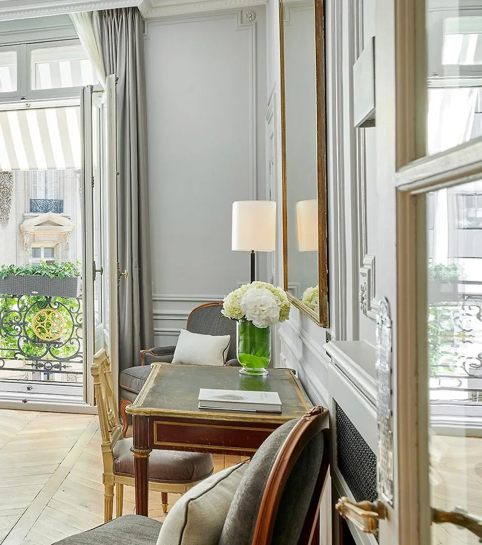 Hotel Lancaster Champs-elysees 5*