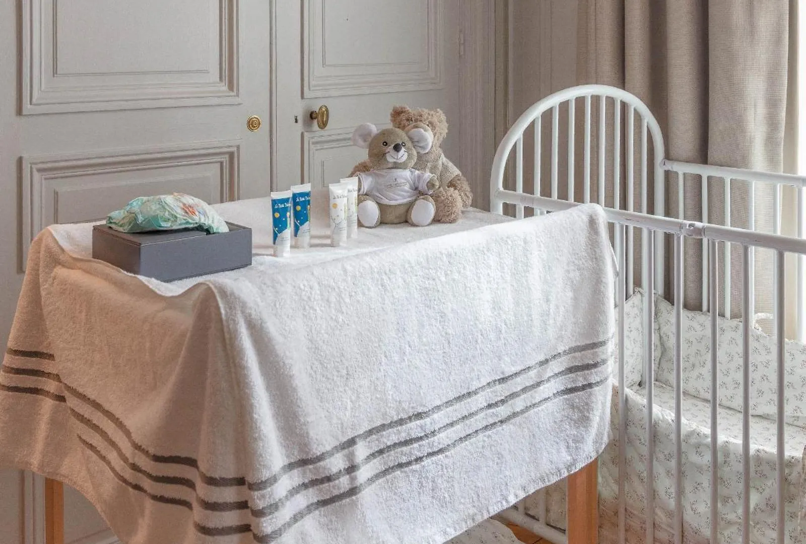מלון Lancaster Champs-elysees